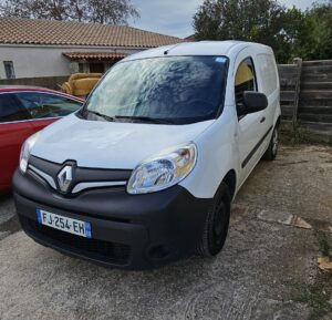 Contactez-nous et nous nous déplaçons avec notre fourgon à votre rencontre.