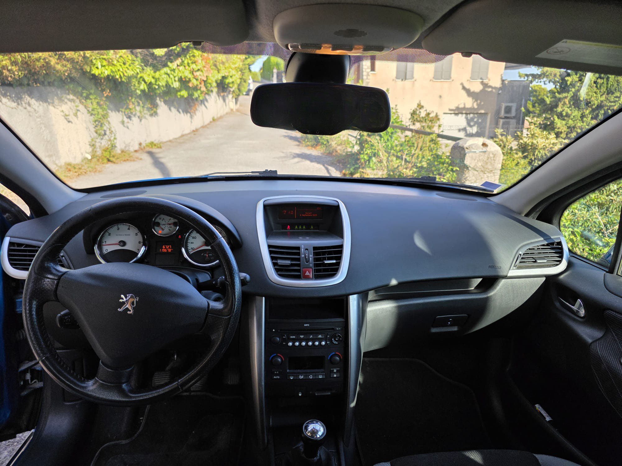 
								Peugeot 207 1.6 – 2007 full									